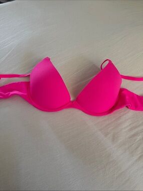 SKIMS fits everyone Vibrant Hot Pink Padded Bra
